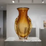 Vaso de cristal de Murano color ámbar soplado con polvo de oro